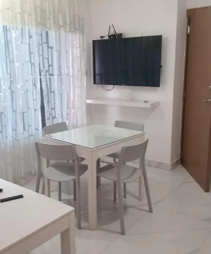 Cozy Apartment In 보카치카 0*,